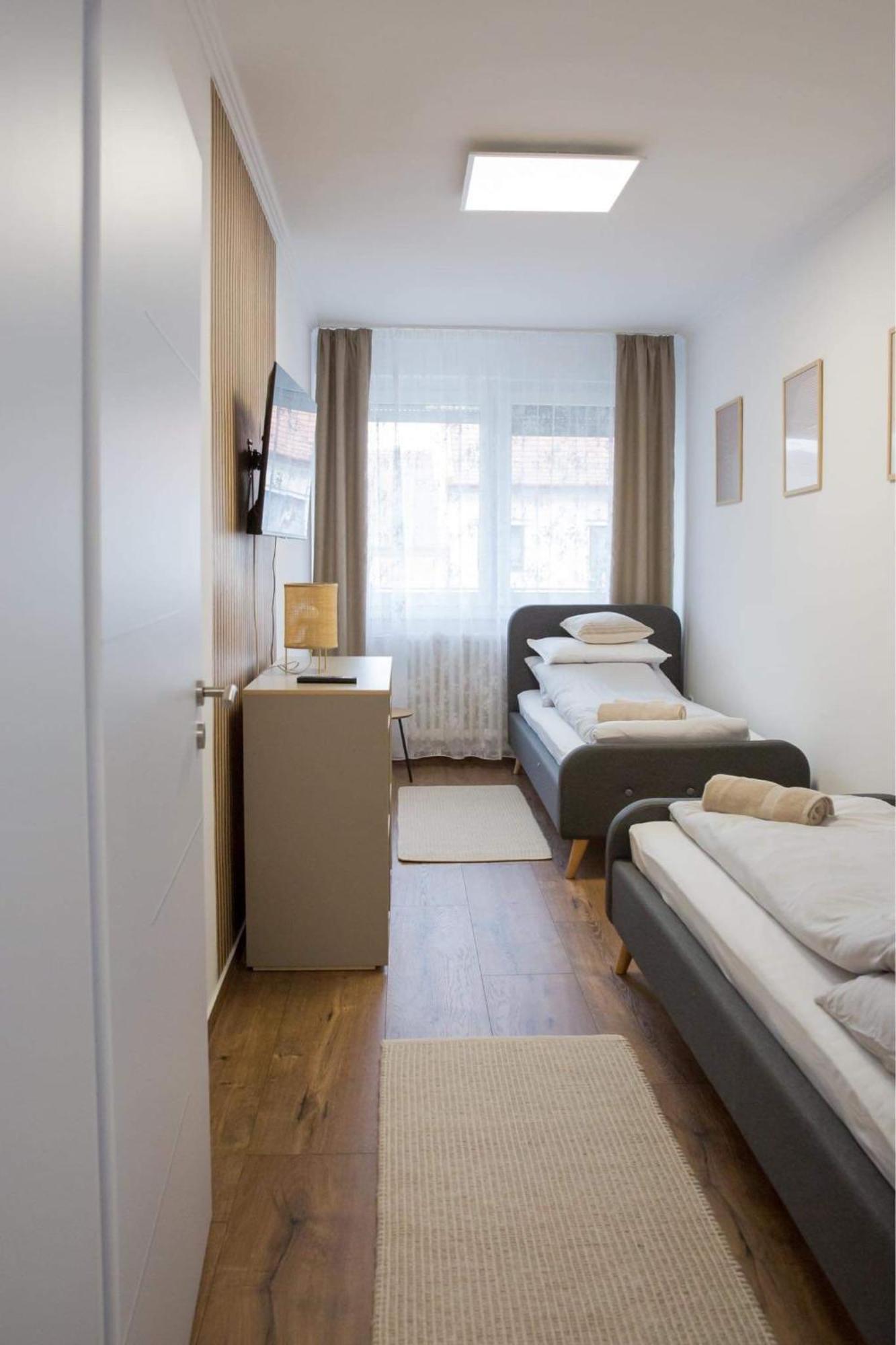 Deluxhome ชารอชปาตัก ภายนอก รูปภาพ